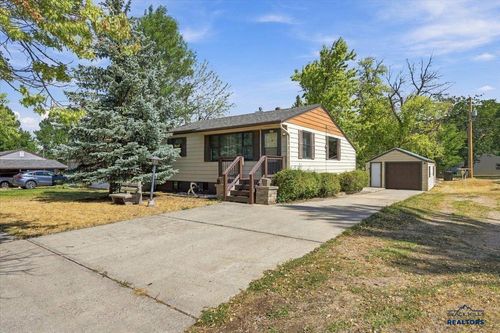 1820 Fulton St, Sturgis, SD, 57785-2427 | Card Image