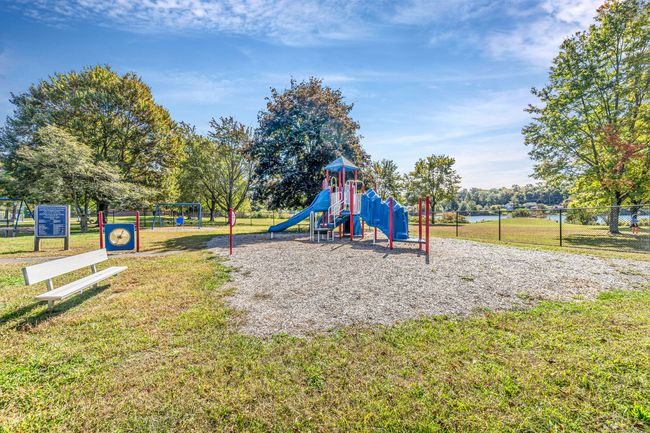 UNIT-4-18 - 11 Boulevard Dr, Condo with 2 bedrooms, 3 bathrooms and 2 parking in Danbury CT | Image 34