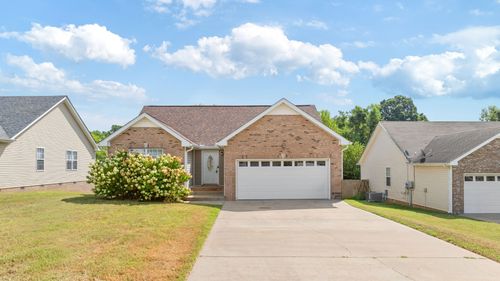 1545 Tylertown Rd, Clarksville, TN, 37040-2570 | Card Image