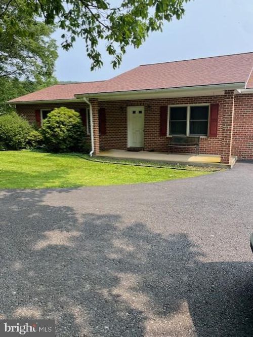 105 Tower Rd, MARYSVILLE, PA, 17053-9422 | Card Image