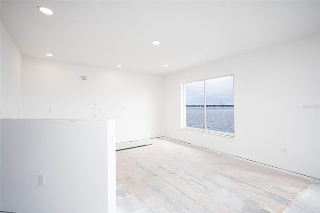 Kitchen area | Image 5