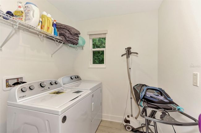 2587 Temple St, House other with 4 bedrooms, 3 bathrooms and null parking in SARASOTA FL | Image 44