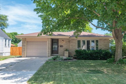 1110 S 118th Street, West Allis, WI, 53214 | Card Image