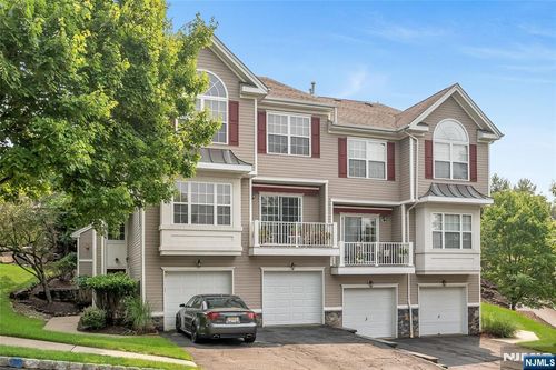 114 Ridge Dr, Pompton Lakes, NJ, 07442-1469 | Card Image