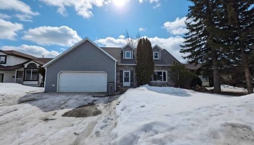 8909 102 Ave, Grande Prairie, AB, T8X1E9 | Card Image