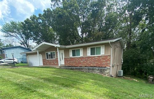 15 Jeanette Dr, Arnold, MO, 63010-3620 | Card Image