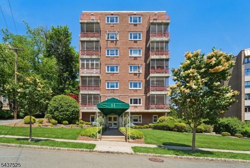 6c-11 Euclid Ave, Summit, NJ, 07901-2168 | Card Image