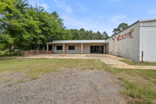 1301 E 1st, Hughes Springs, TX, 75656-3650 | Card Image