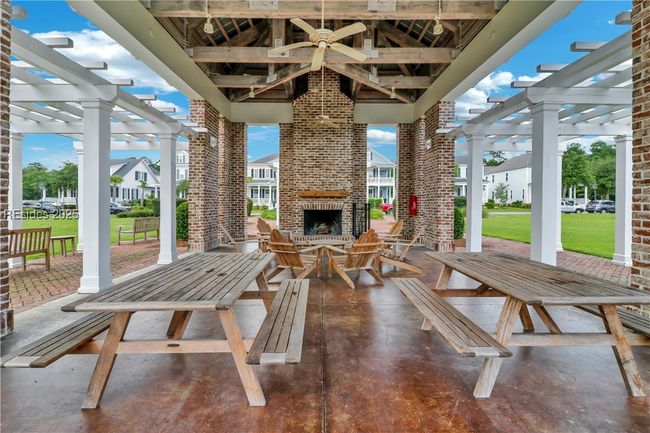24 Carrier Blf, House other with 5 bedrooms, 5 bathrooms and null parking in Bluffton SC | Image 91