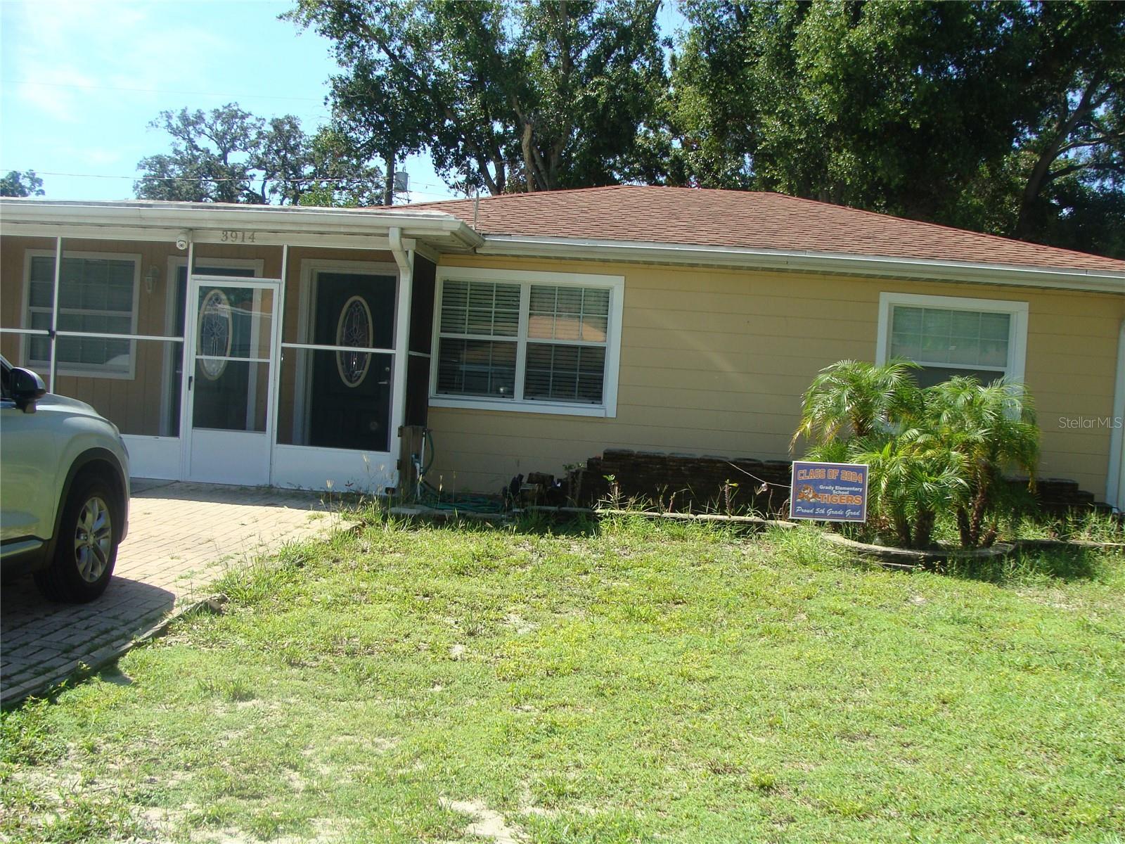 Gray St, Tampa, FL 33609