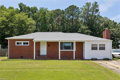 125 Woods Rd, Newport News, VA, 23601-2223 | Card Image