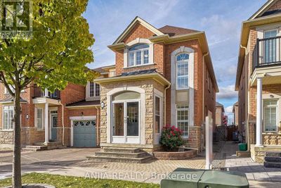 12 Hermitage Blvd, House other with 5 bedrooms, 5 bathrooms and 3 parking in Markham ON | Image 3