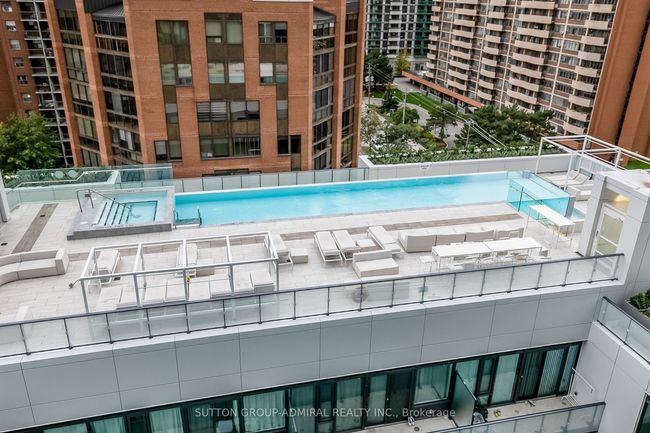 901 - 161 Roehampton Ave, Condo with 2 bedrooms, 1 bathrooms and null parking in Toronto ON | Image 27