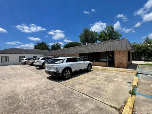 221 E Charles St, Hammond, LA, 70401-3305 | Card Image