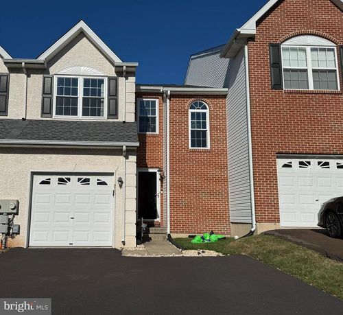 213 Hampshire Dr, SELLERSVILLE, PA, 18960-2875 | Card Image