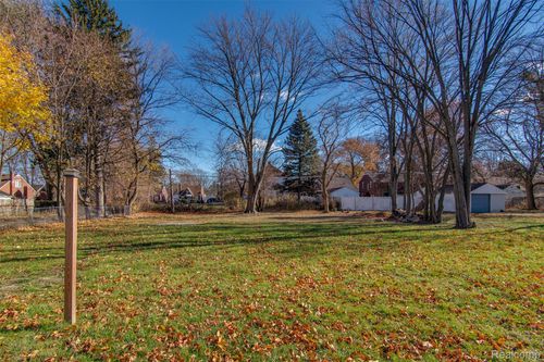 11688 Wayburn St, Detroit, MI, 48224-1638 | Card Image