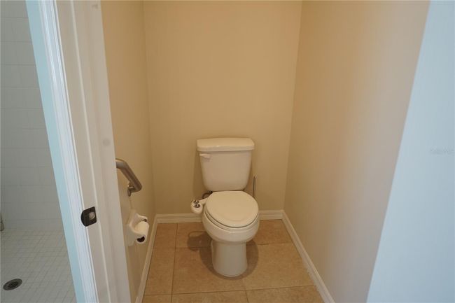Primary ensuite | Image 24