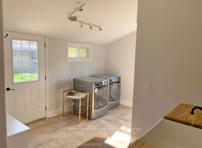 92 Newgate St, House other with 2 bedrooms, 2 bathrooms and 3 parking in Goderich ON | Image 7