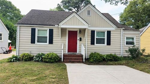 2605 Bapaume Ave, Norfolk, VA, 23509-1701 | Card Image