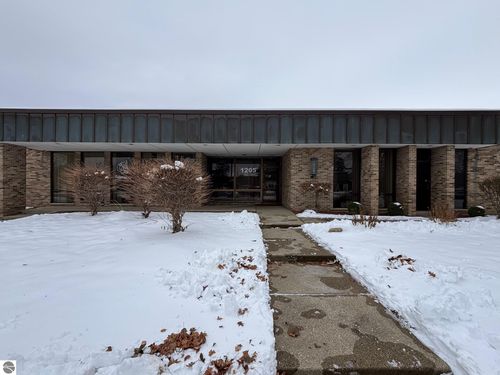 1205 S Mission St, Mount Pleasant, MI, 48858-3939 | Card Image