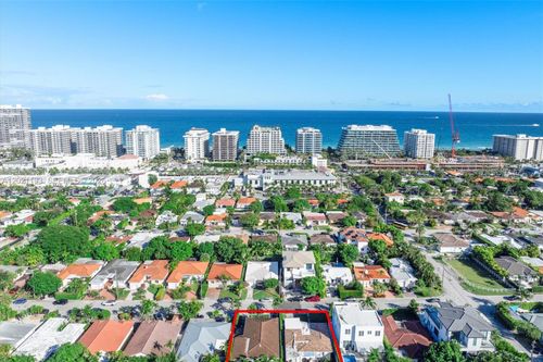 5 Residential Sfh Portfolio, Surfside, FL, 33154 | Card Image