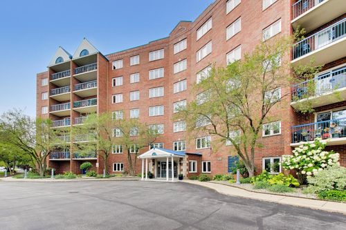 208-7120 N Milwaukee Ave, Niles, IL, 60714-5411 | Card Image