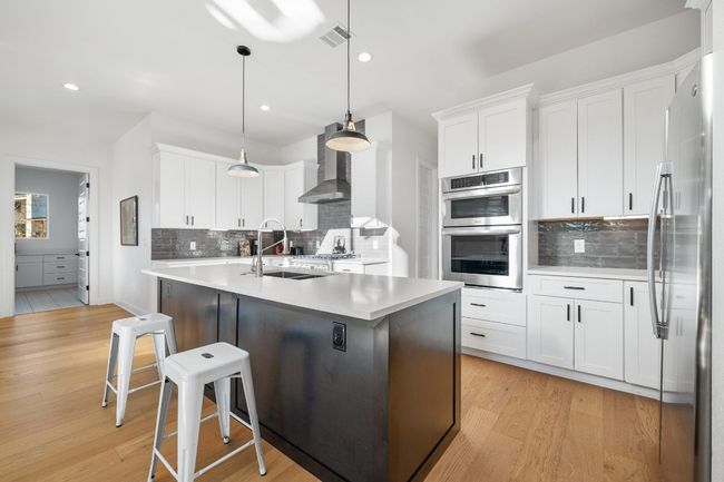 chef-inspired kitchen - perfect for entertaining or unwinding with family and friends | Image 9