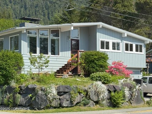 301 Peterson Ave, Sitka, AK, 99835-7135 | Card Image