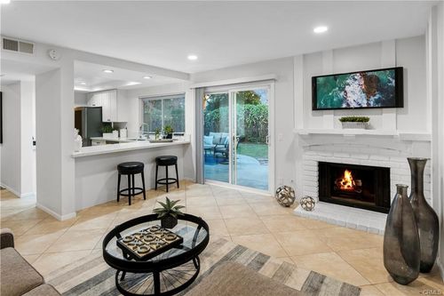 27 Bluecoat, Irvine, CA, 92620-2606 | Card Image