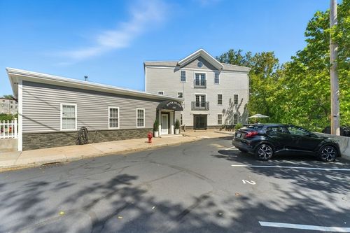 apt-15-148 Bernon St, Woonsocket, RI, 02895-4370 | Card Image