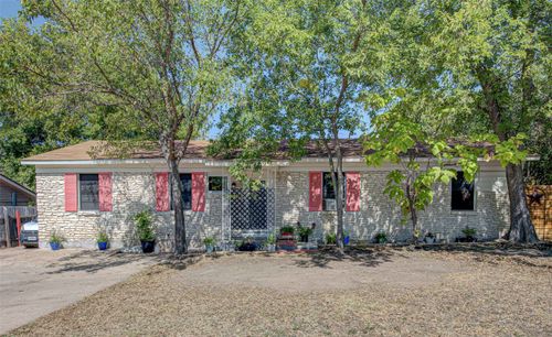 110 W Saint Johns Ave, Austin, TX, 78752-2414 | Card Image
