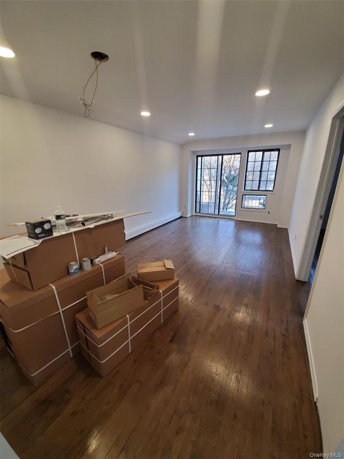 3-81-18 138th St, Jamaica, NY, 11435-1071 | Card Image