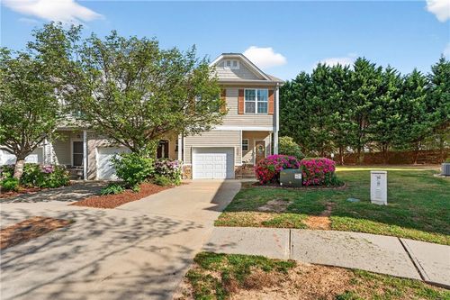 4638 Beacon Ridge Ln, Flowery Branch, GA, 30542-6317 | Card Image