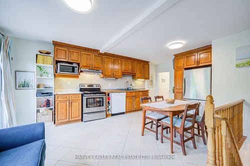 408 Silverthorn Ave, York, ON, M6M3H2 | Card Image