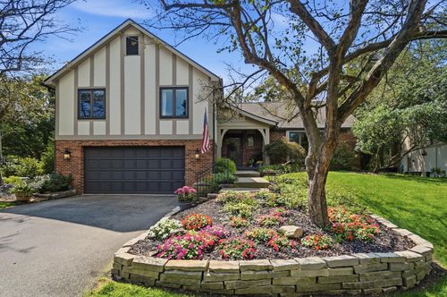 8627 Gairloch Ct, Dublin, OH, 43017-9754 | Card Image