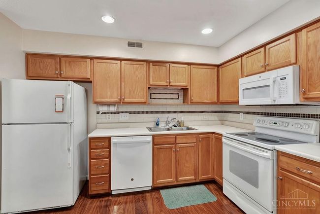 3950 Olde Savannah Dr, Condo with 2 bedrooms, 2 bathrooms and null parking in Colerain Twp OH | Image 14
