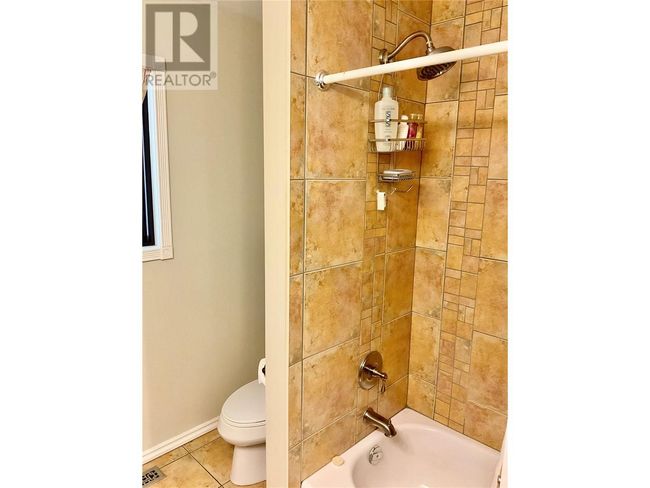 1715 Highway 33, House other with 3 bedrooms, 3 bathrooms and 1 parking in Rock Creek BC | Image 30