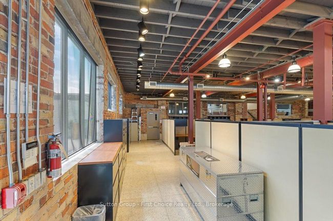 REAR - 107 Erie St, Home with 0 bedrooms, 0 bathrooms and 10 parking in Stratford ON | Image 4