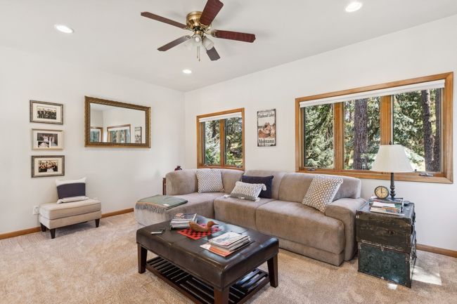 Upper Level Sitting Area | Image 33
