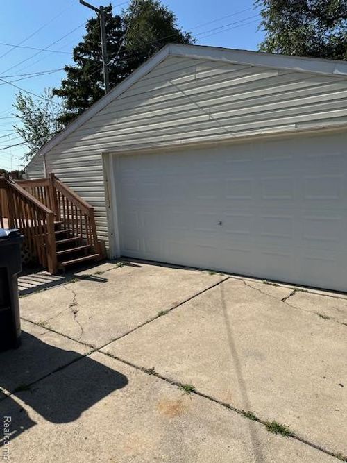 412 Campbell St, River Rouge, MI, 48218-1067 | Card Image