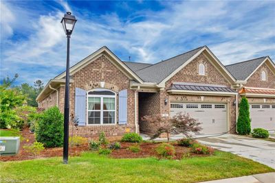 301 Frankfurt Court, House other with 3 bedrooms, 2 bathrooms and null parking in Winston Salem NC | Image 2