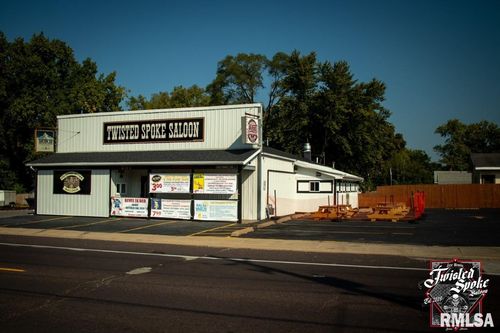 251 Derby St, Pekin, IL, 61554-5561 | Card Image