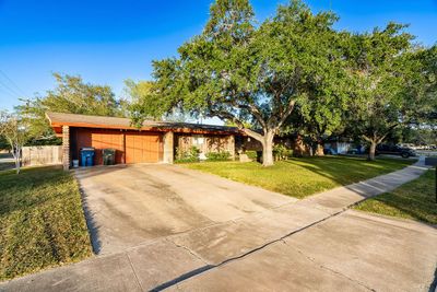 9542 Paula Drive, House other with 3 bedrooms, 2 bathrooms and null parking in Corpus Christi TX | Image 3