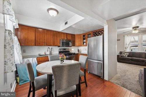 57 Benson Dr, Glenolden, PA, 19036-1705 | Card Image