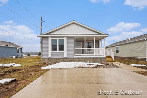 29-1283 E Ellis Rd, Norton Shores, MI, 49441-5615 | Card Image