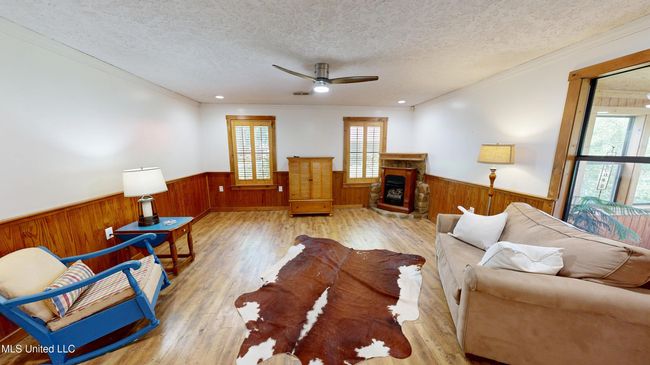 Living Room | Image 44