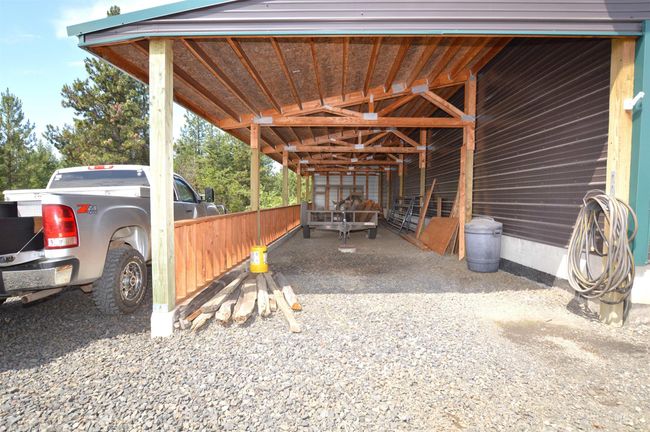 View of vehicle parking | Image 34
