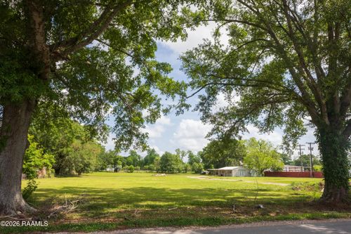 404 Sonnier Rd, Carencro, LA, 70520-6331 | Card Image