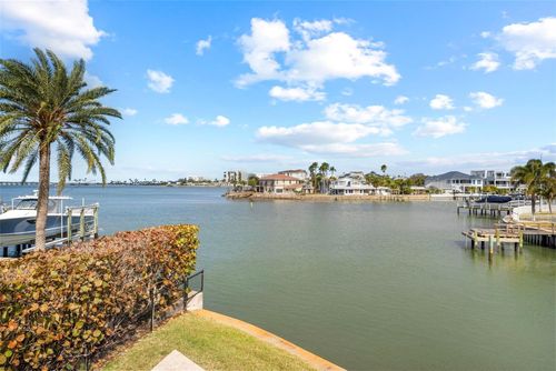 2299 Lagoon Dr, DUNEDIN, FL, 34698-2531 | Card Image