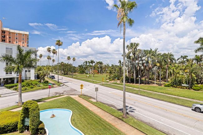 UNIT-6 - 1060 N Shore Dr Ne, Condo with 2 bedrooms, 2 bathrooms and null parking in ST PETERSBURG FL | Image 51